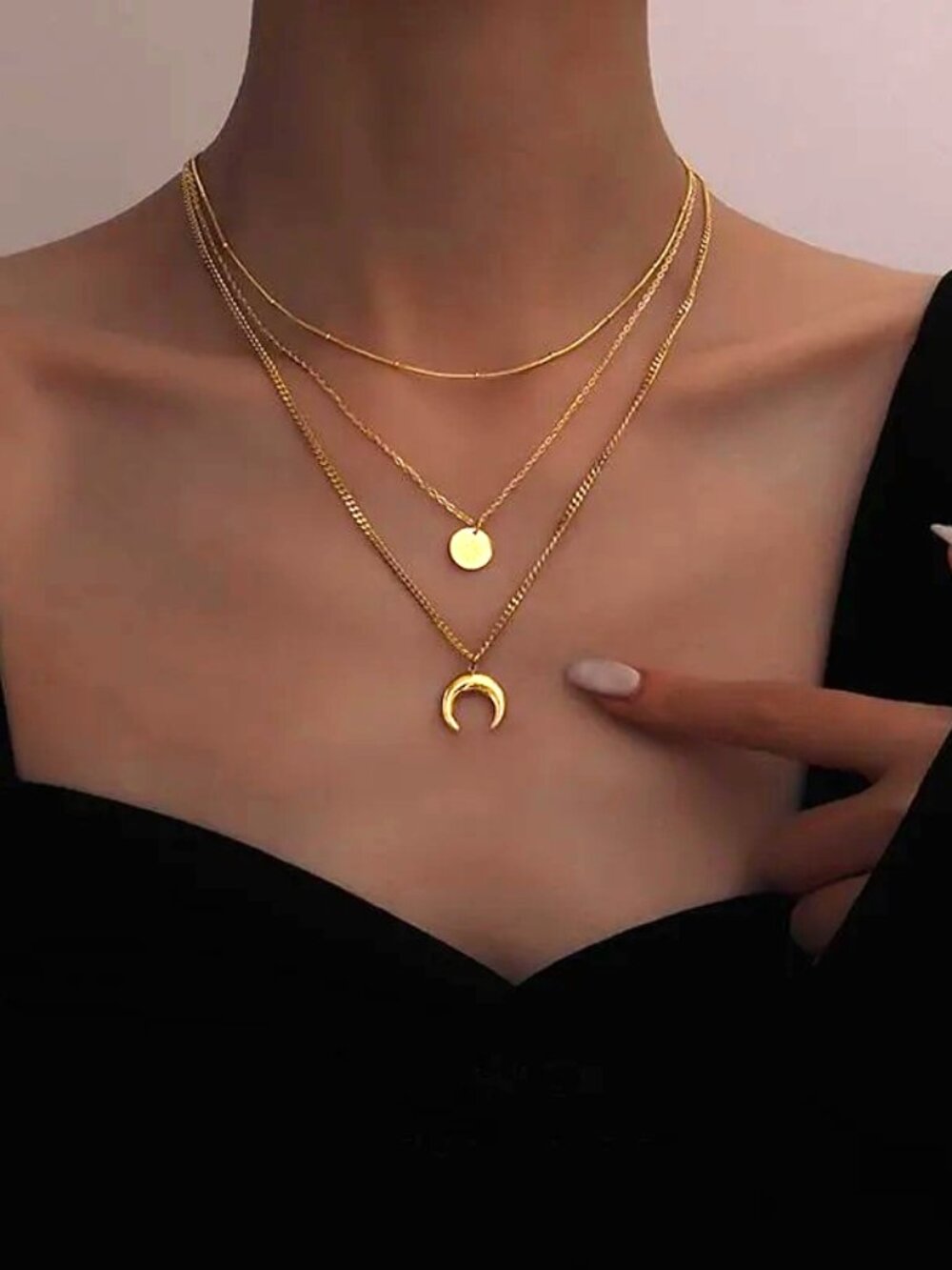 18K GOLD DIPPED THREE CONTRASTING CHAINS NECKLACE 2 OF THE CHAINS HAVE PENDANTS